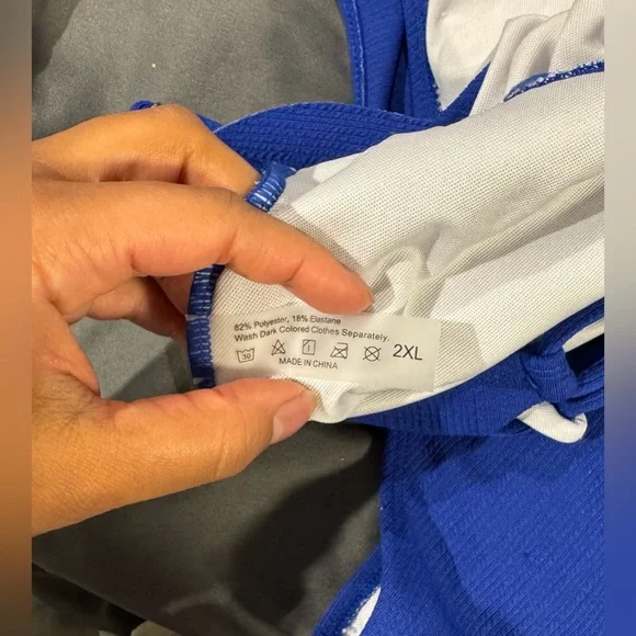 One Piece Ruffle neck Swimsuit - Picture 4 of 4